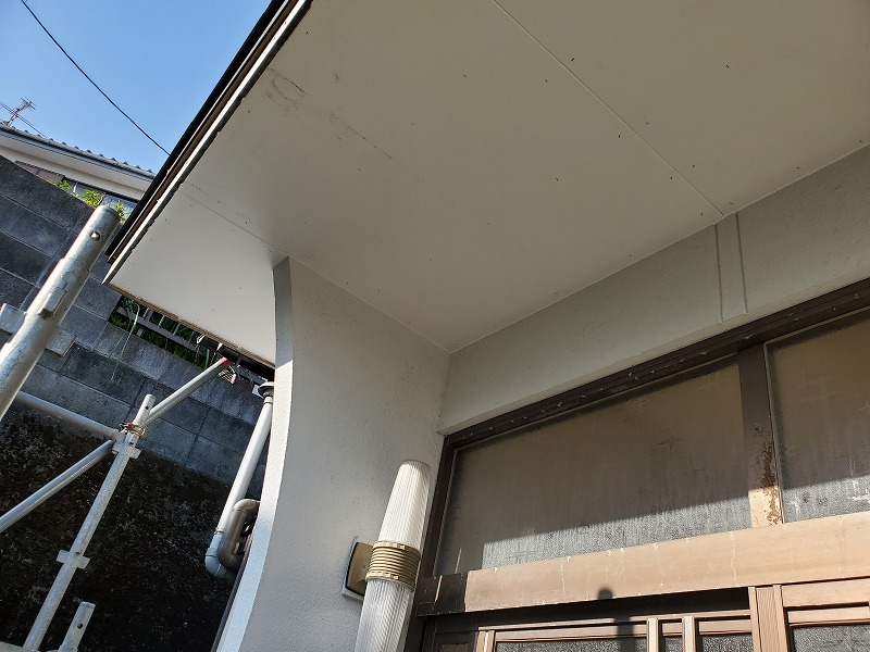 『玄関庇（霧除け）取替工事』