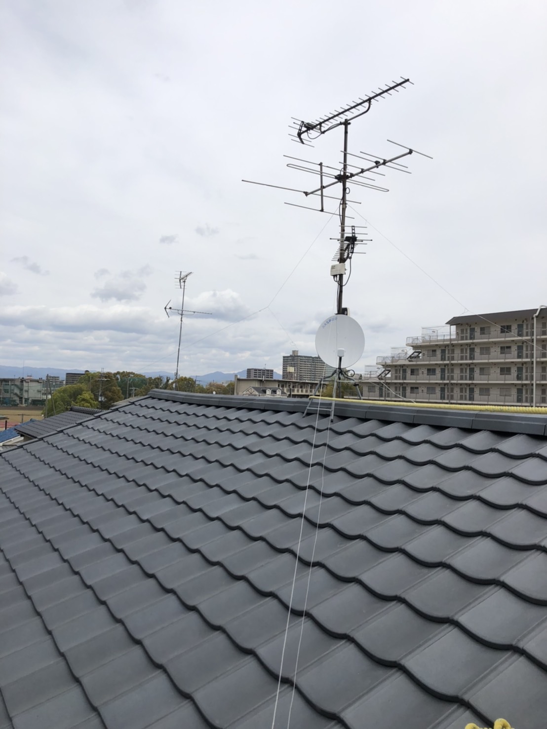 大阪府　寝屋川市　屋根葺き替え工事　ケイミュー社　ルーガ雅
