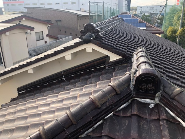 大阪府　茨木市　屋根葺き替え工事　ケイミュー社　ルーガ鉄平