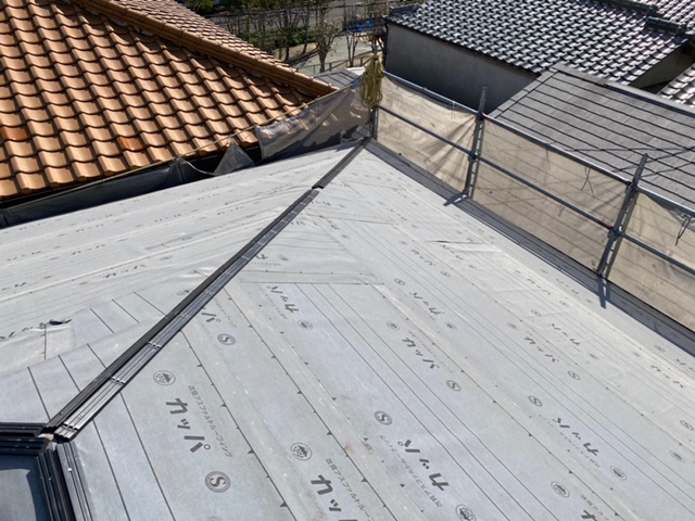 大阪府　交野市　屋根葺き替え工事　スマートメタル