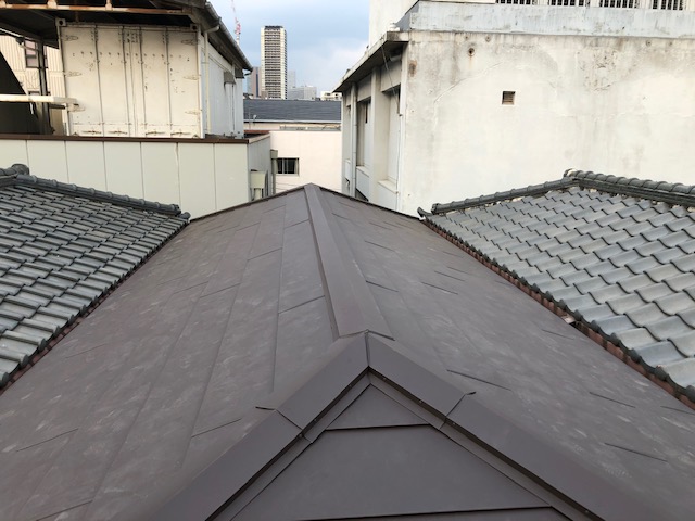 大阪府　大阪市内　屋根葺き替え工事　スマートメタル