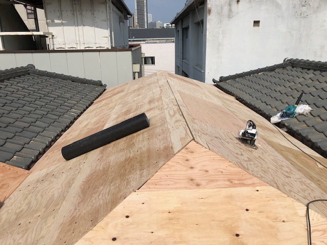 大阪府　大阪市内　屋根葺き替え工事　スマートメタル
