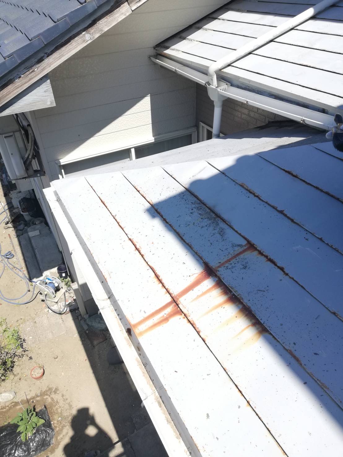 板金屋根塗装及び雪止め設置工事