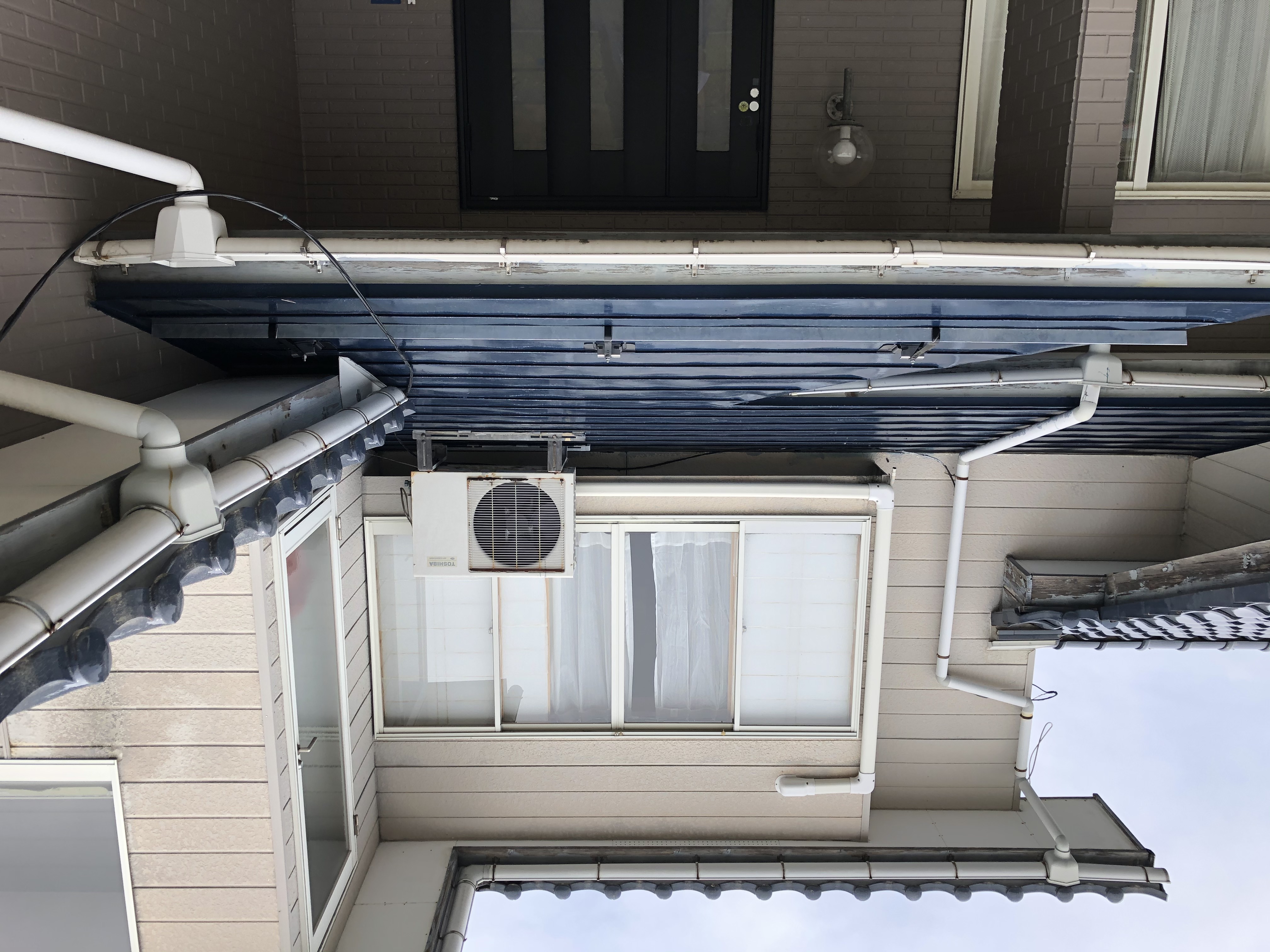 板金屋根塗装及び雪止め設置工事