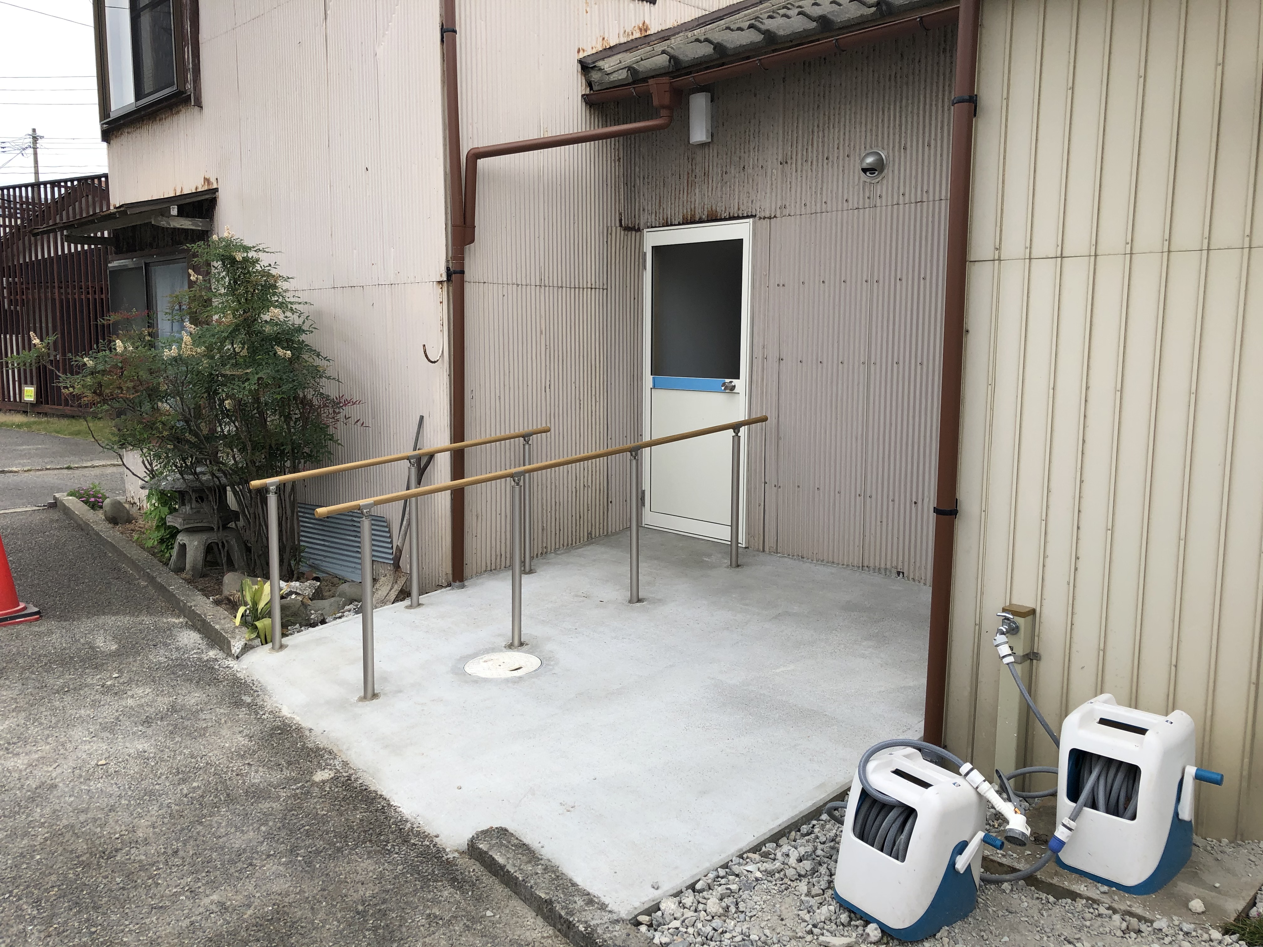 スロープ造作及び手摺設置工事