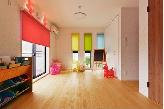 遊び心のあるシンプルモダンの住まいに