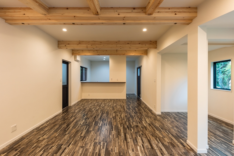 �{�H��L�b�`��