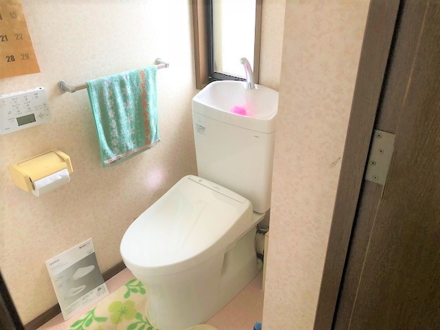 TOTO　トイレ　ピュアレストQR