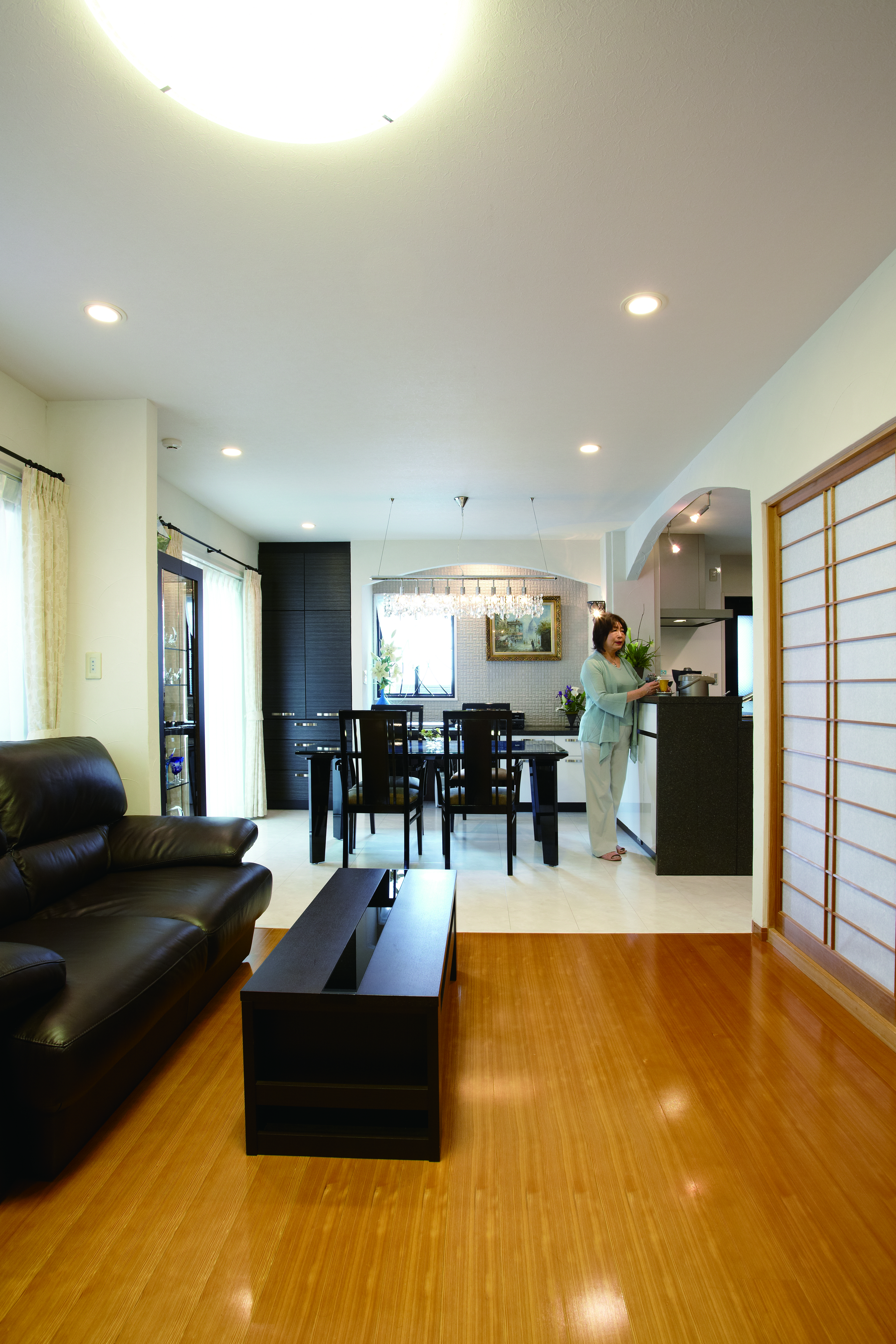 �S�[�W���X�Ȃk�c�j�ւƕϐg�I�@��㋷�R�s