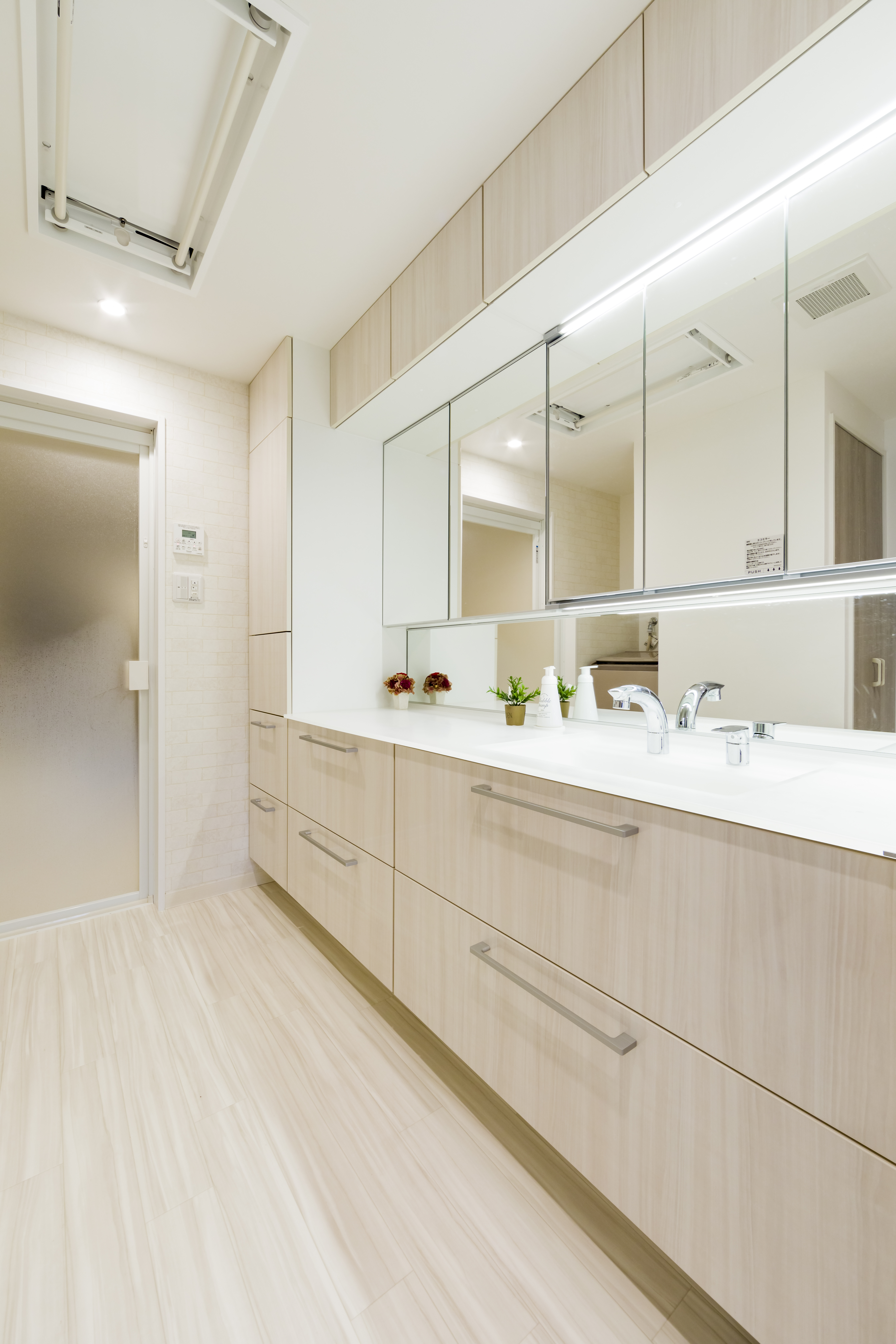 �L���J�E���^�[�̐��ʉ��ϑ�Ƃ��g�[���L���r�l�b�g���܂ߎ��[�ʂ��m�ۂ��܂����B