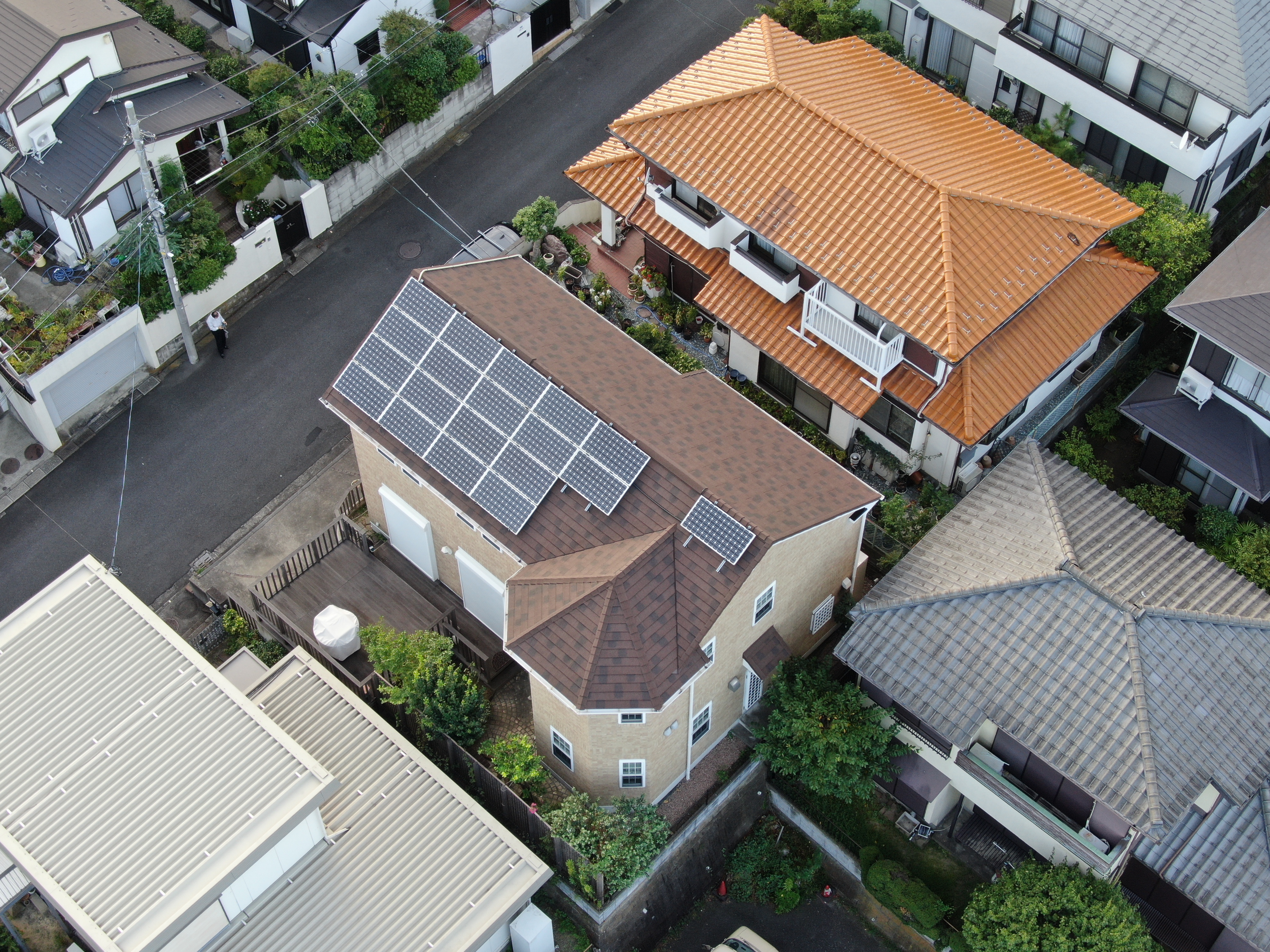 屋根葺き替え・塗装工事（太陽光パネル脱着）