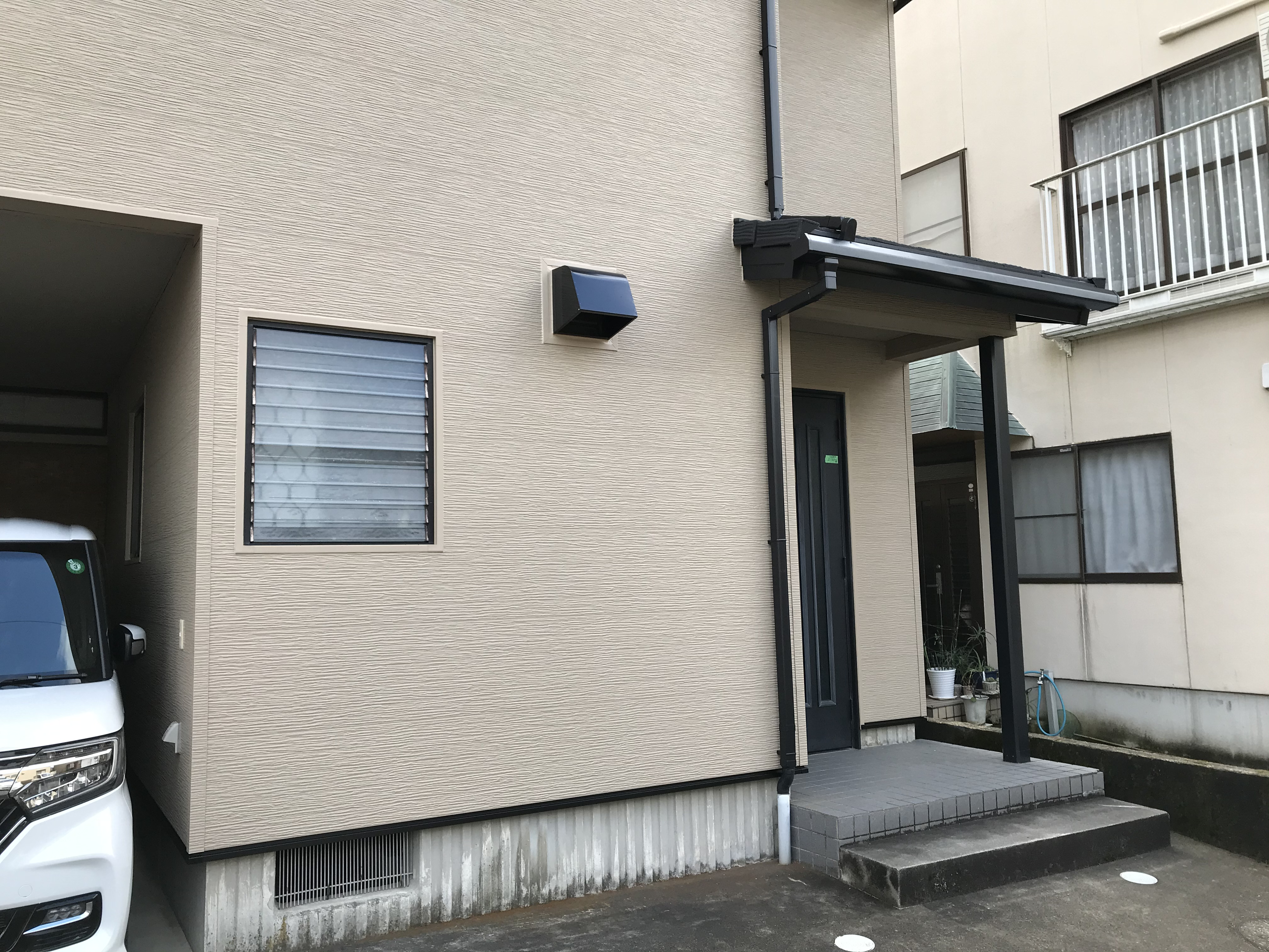 外壁金属サイディングカバー工法　屋根カバー工法