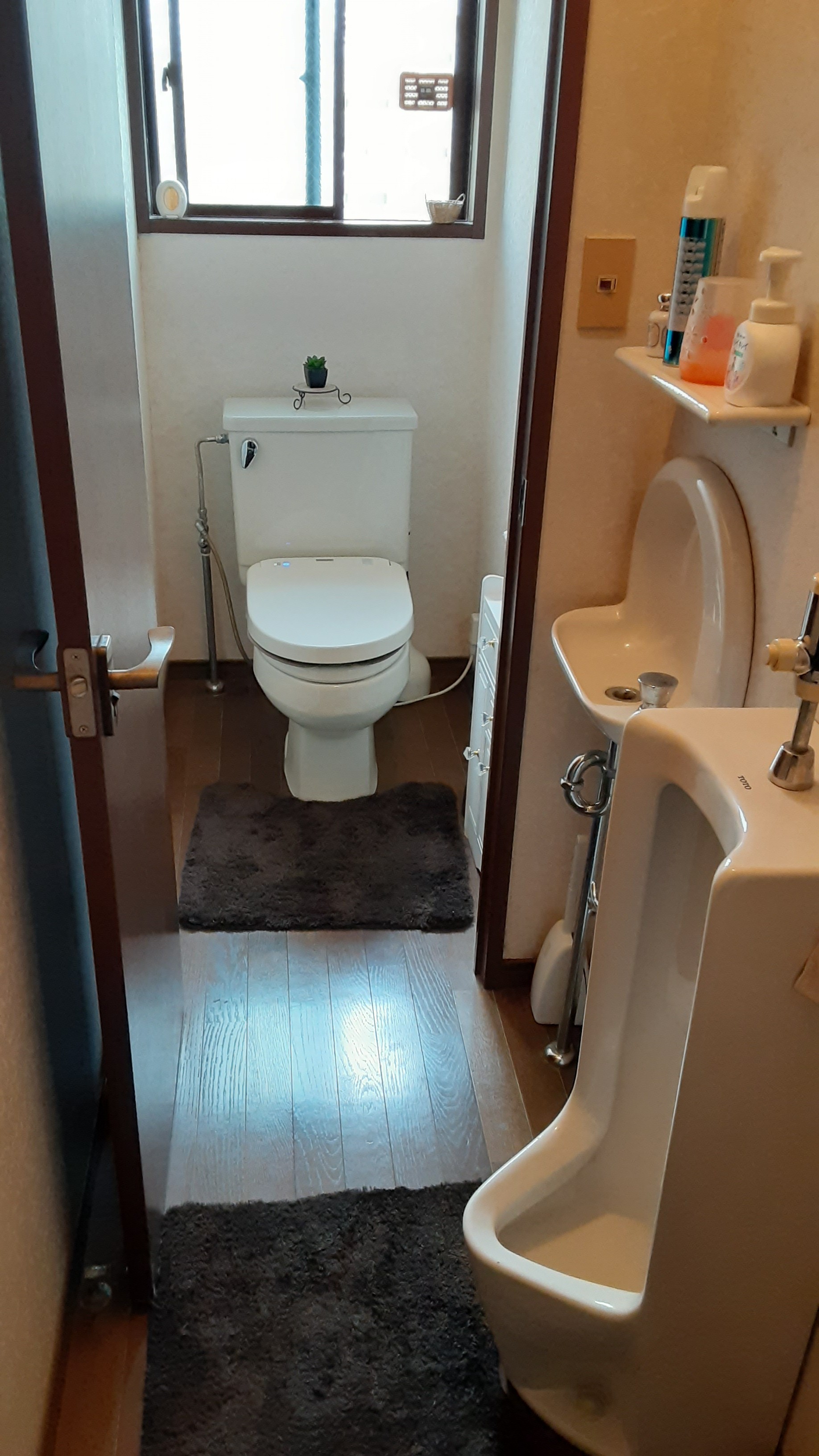 広々とした快適なトイレリフォーム