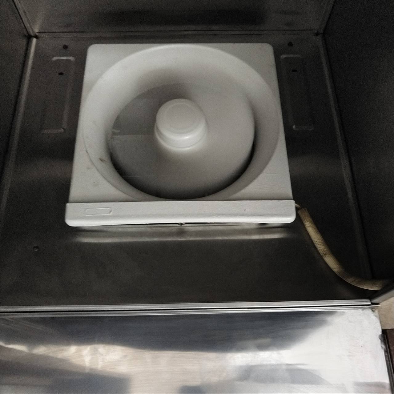 システムキッチン　換気扇　キッチン清掃塗装　