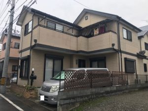 屋根をカバー工法で張り替え・外壁はサイディング2色塗