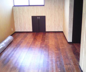 戸建ての住宅を事務所兼趣味が楽しめる部屋にリフォーム