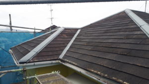 雨漏りで困っている屋根を新しく張り替え