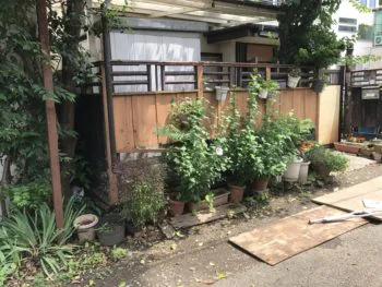 腐敗しにくい人口木材フェンスに取り換え