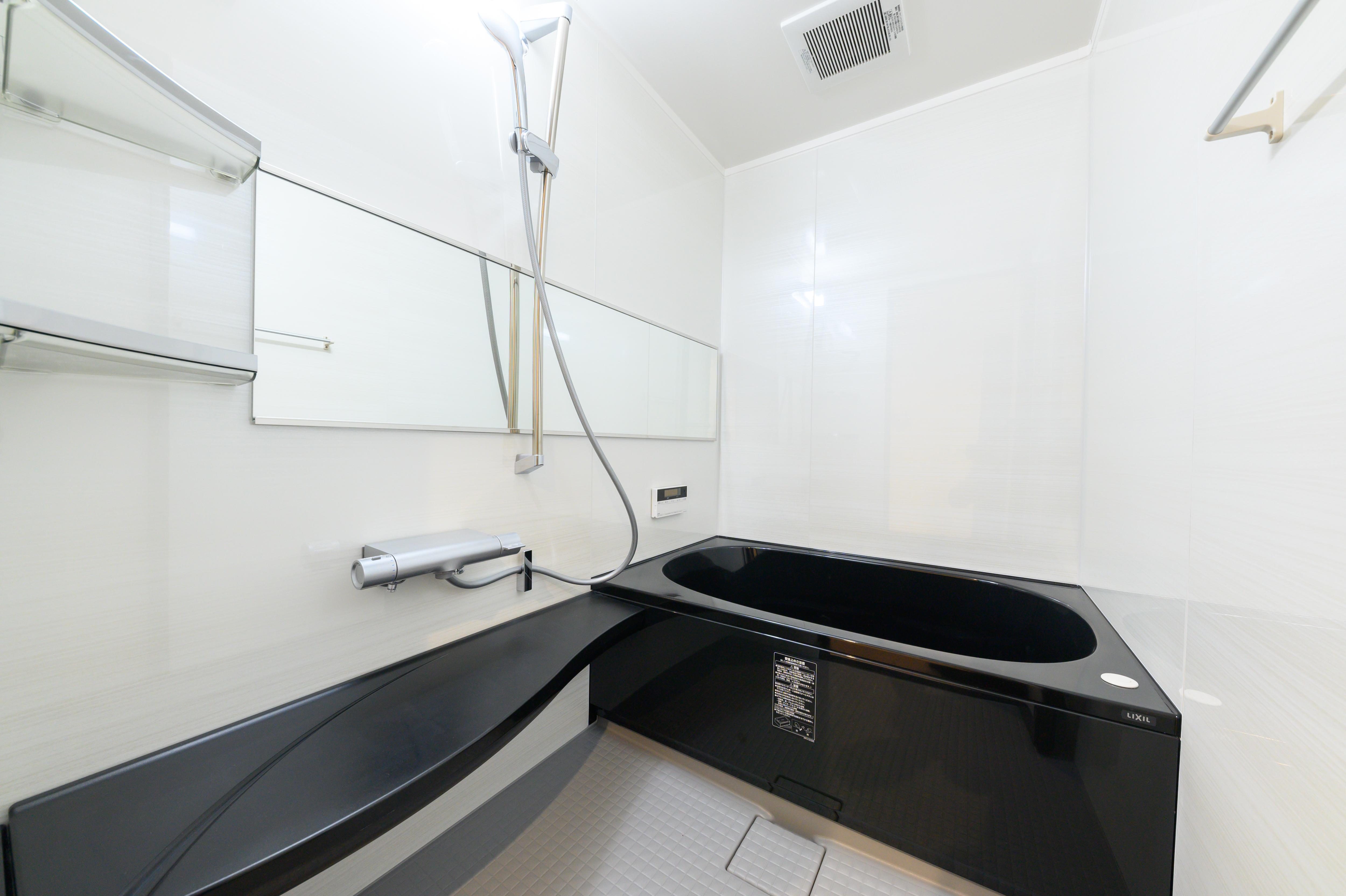 ���j�b�g�o�X