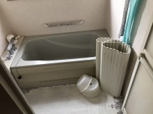 劣化が目立つ浴室を内装・設備も含めてきれいに施工