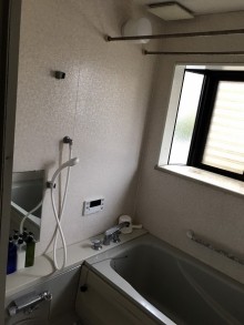 劣化が目立つ浴室を内装・設備も含めてきれいに施工