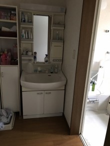 劣化が目立つ浴室を内装・設備も含めてきれいに施工
