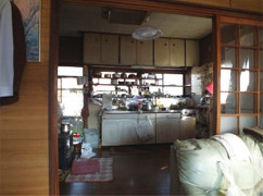 キッチン・玄関タイル工事・外壁も塗装