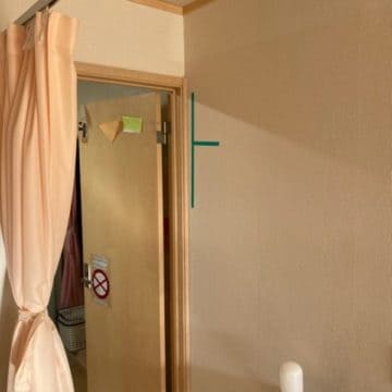 車いす利用者でも使いやすい手洗い器に改装