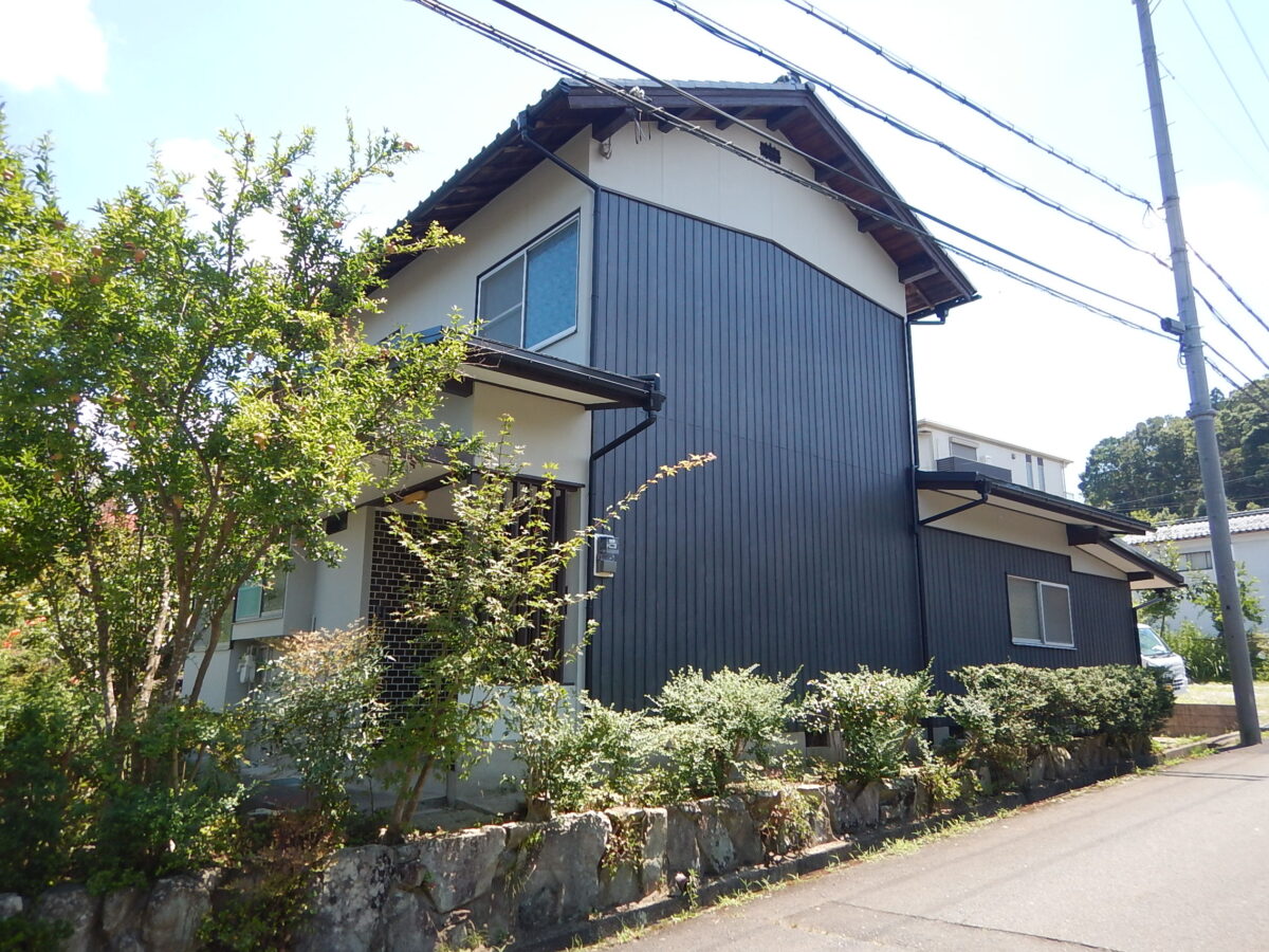 離れの改修工事　借家にリフォーム　住人が快適に過ごせるように