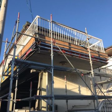 剥がれは壁を撤去してから下地を組み板金仕上げ