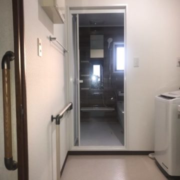 以前より大きいサイズのユニットバス・洗面化粧台も交換