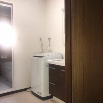 以前より大きいサイズのユニットバス・洗面化粧台も交換