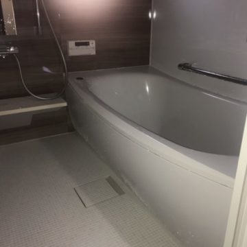 以前より大きいサイズのユニットバス・洗面化粧台も交換