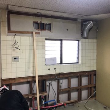 キッチンを交換・内装は明るい雰囲気に仕上げ
