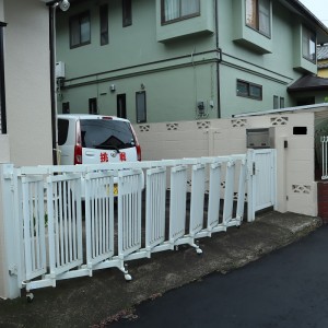 サビにくい伸縮門扉に交換
