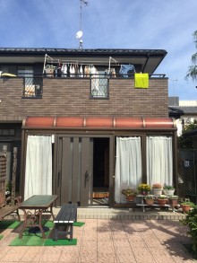 サンルームを撤去し玄関を広々と増築