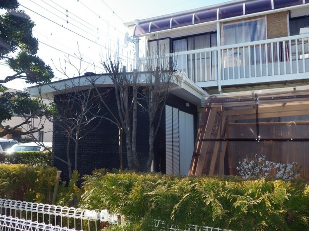 増築に伴いベランダを解体・屋根葺き及び外壁施工