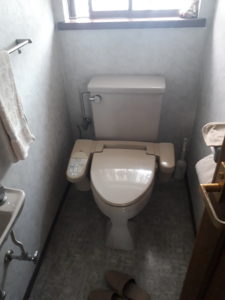 手洗いカウンター付きのトイレにリフォーム
