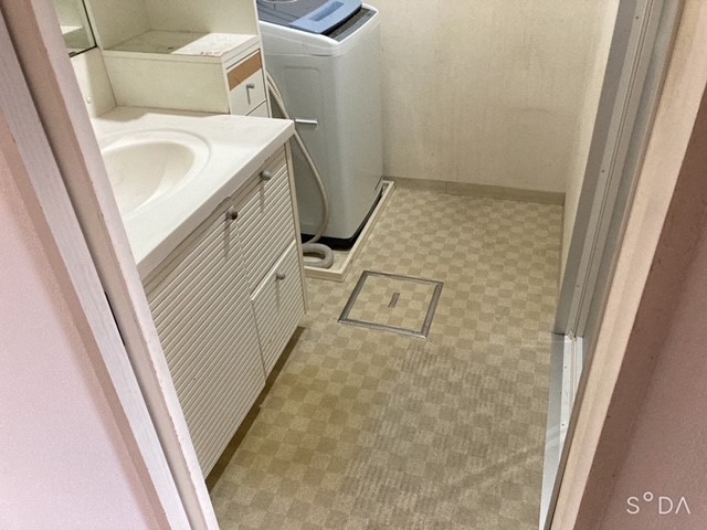 大きな鏡と掃除が楽な理想空間へ！