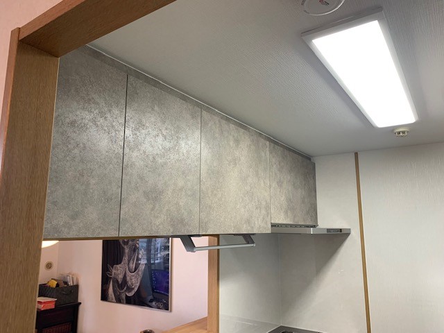 高級システムキッチンでシックな仕上がりに。