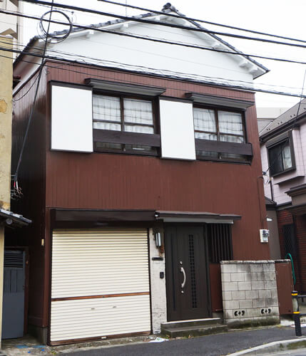 下地処理を丁寧に施したうえで外壁塗装