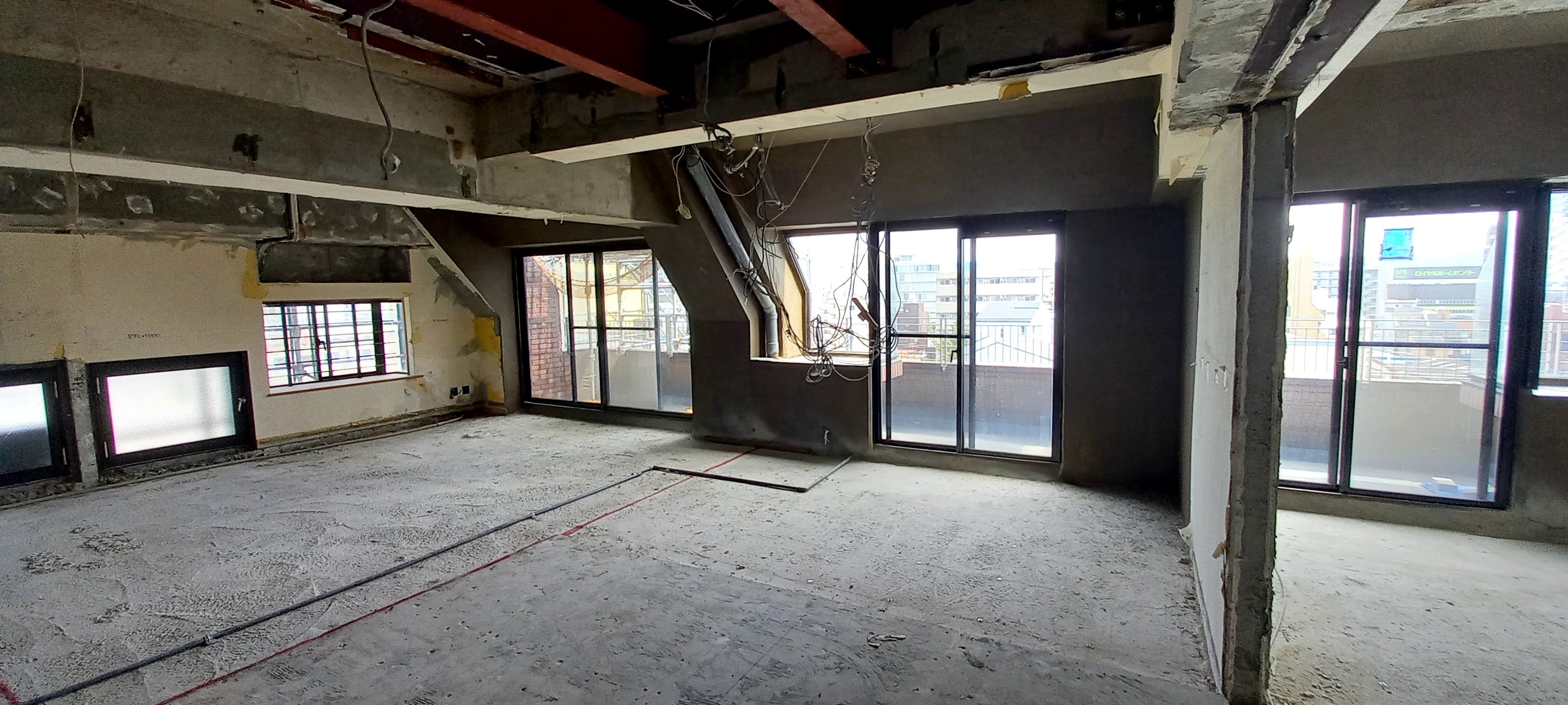 �{�H�O�F4LDK