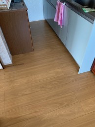 床の重ね貼りでお家の雰囲気を統一