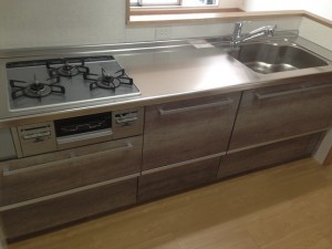 水回りを中心に施工・壁と床も張り替え