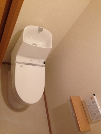 水回りを中心に施工・壁と床も張り替え