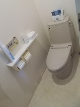 タンクレストイレですっきりとした空間へ