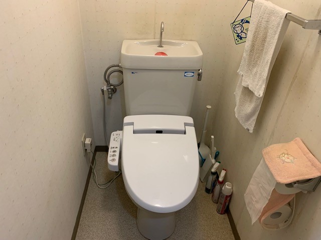 ZR1ウォッシュレット一体型トイレでスタイリッシュに。