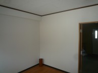 プレパブ小屋をくつろげるお部屋にリフォーム