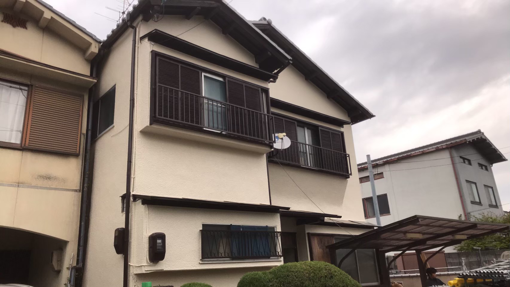 兵庫県尼崎市武庫之荘で外壁塗装工事を実施