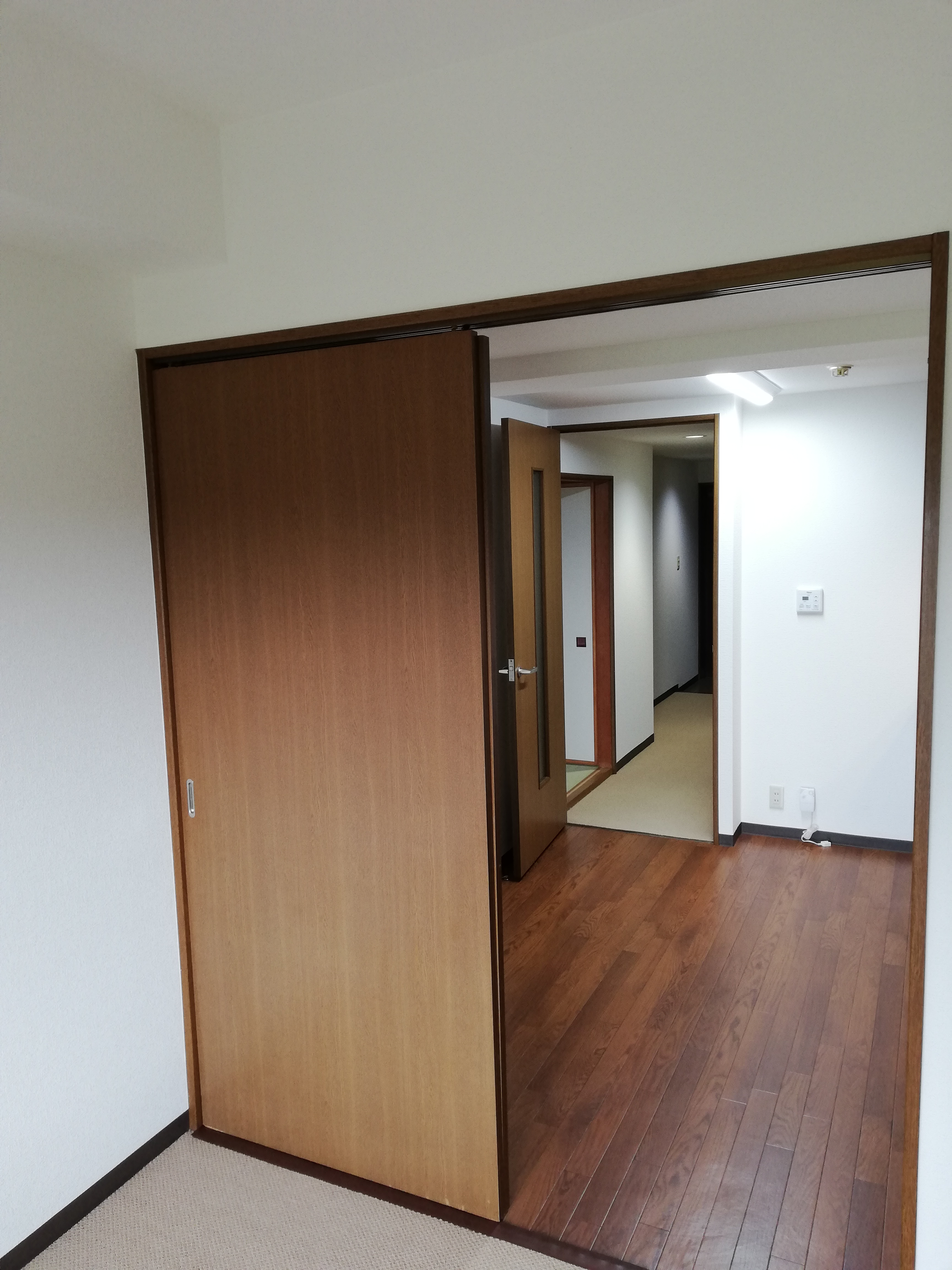 中古マンションを、開放的な空間へリノベする。